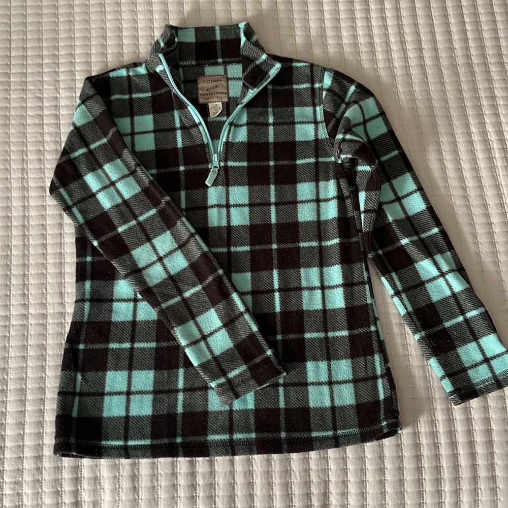 Small Victory Outfitters pull over.